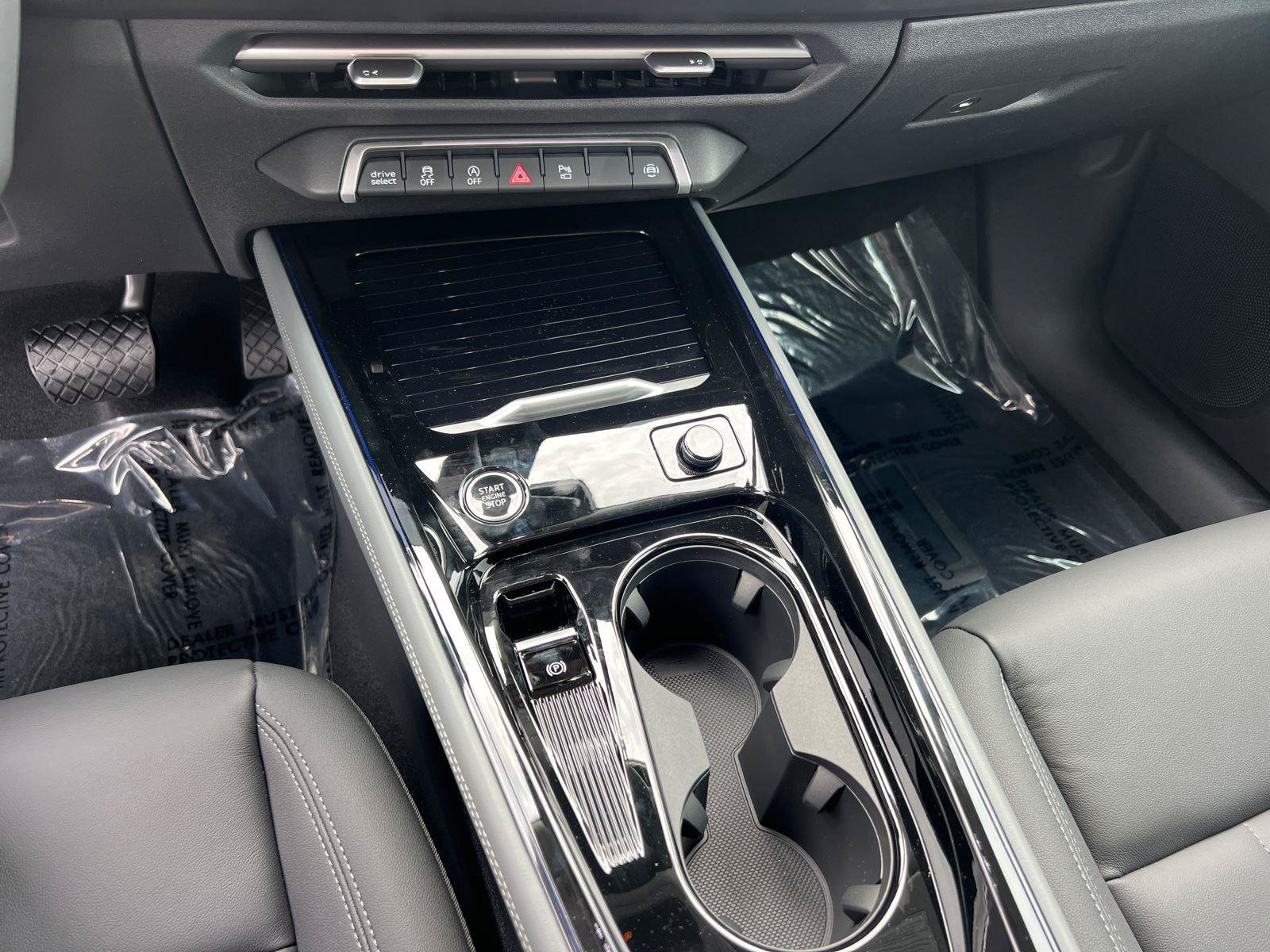 New 2026 Audi Q3 quattro 2.0T AWD/4WD image 25