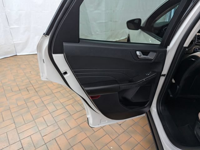 Certified 2022 Ford Escape SEL w/ Technology Package AWD/4WD image 17