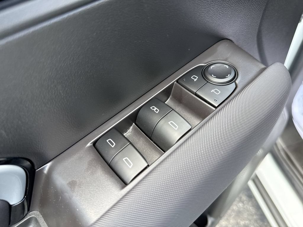 Used 2025 Chevrolet Colorado Z71 AWD/4WD image 13