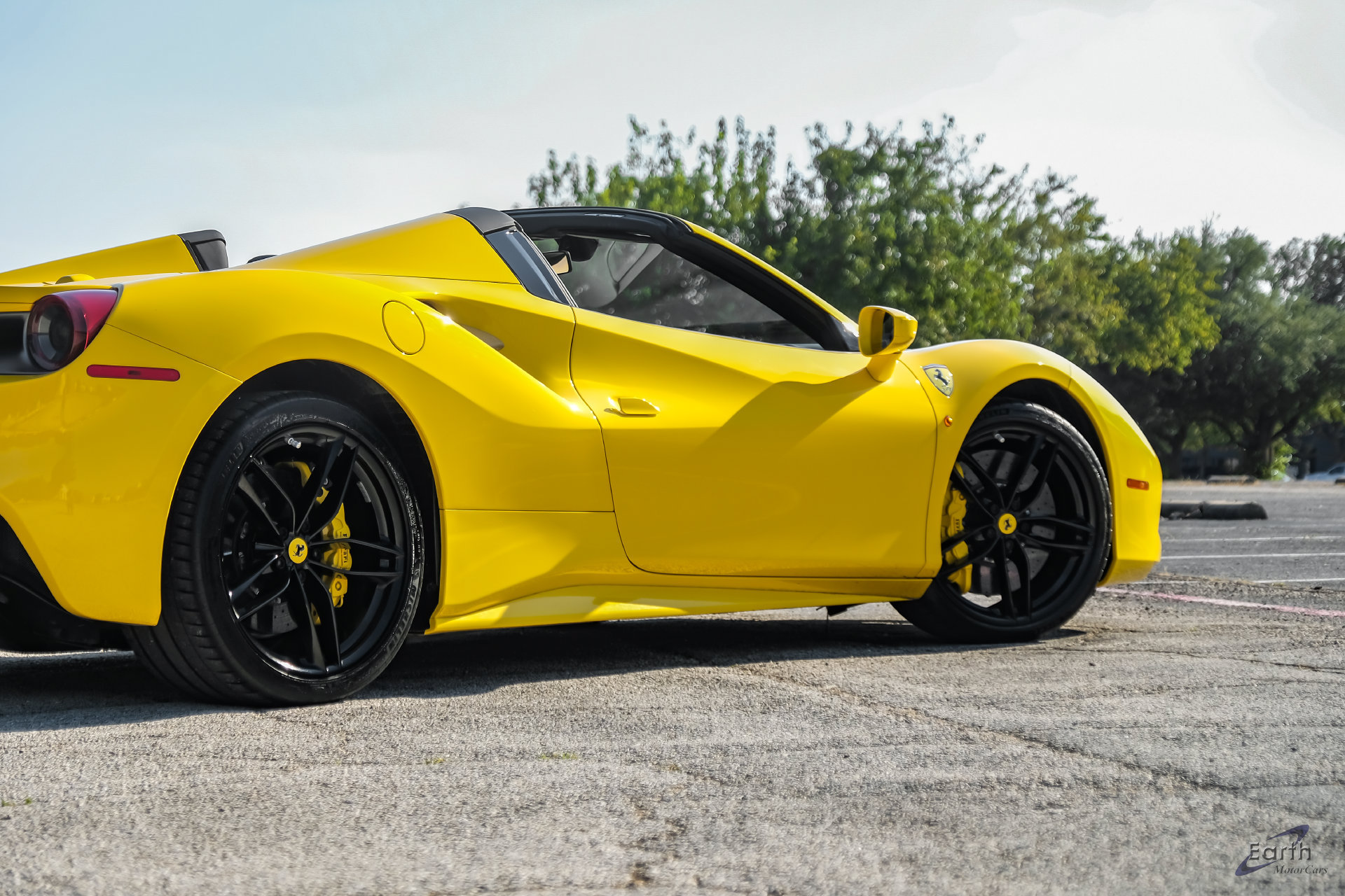 Used 2018 Ferrari 488 Spider RWD image 29
