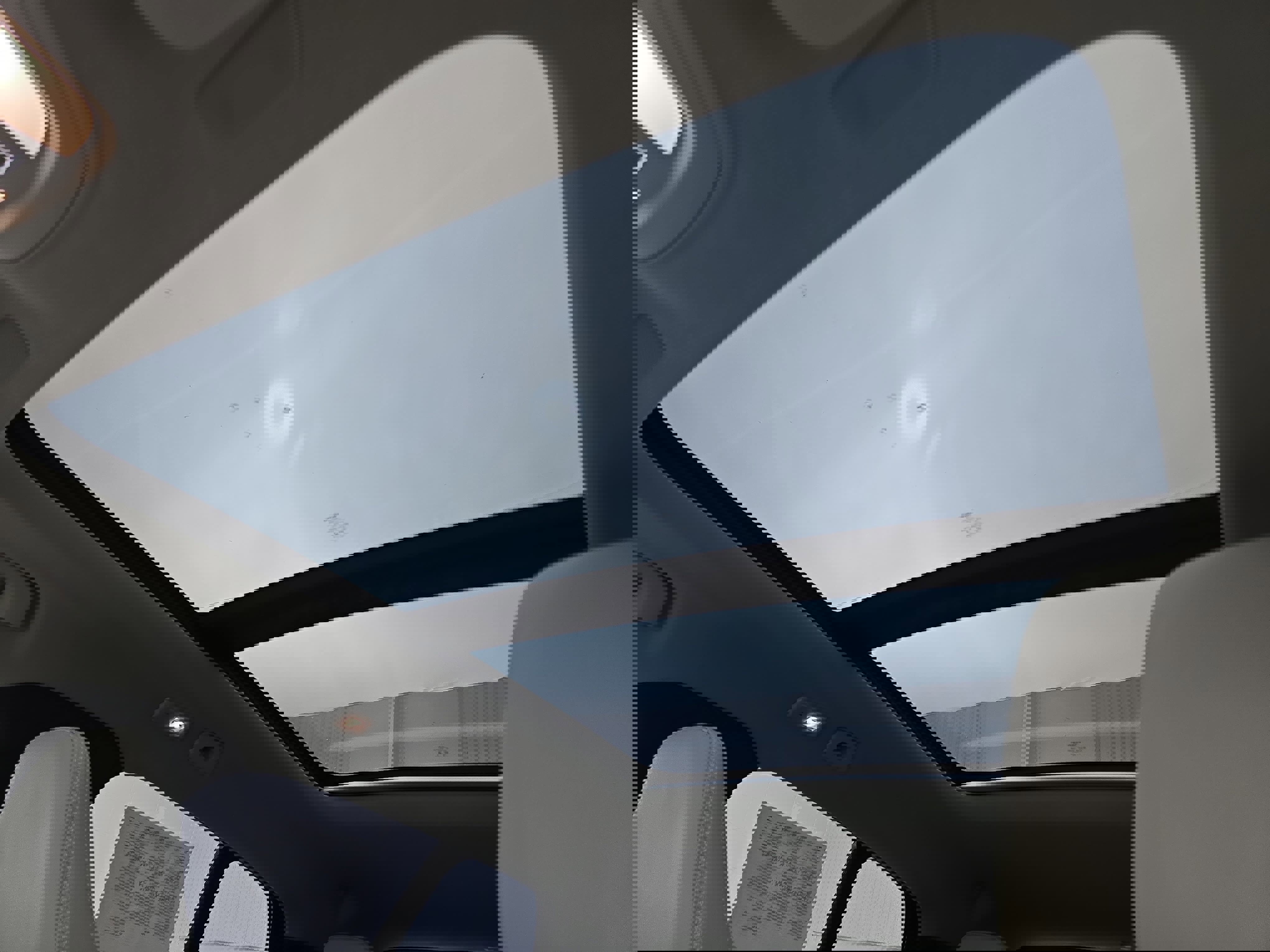 Used 2023 Volvo XC40 B4 Ultimate w/ Protection Package Premier image 30