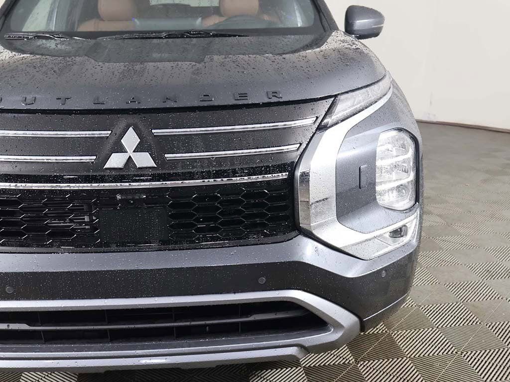 New 2026 Mitsubishi Outlander SEL image 17