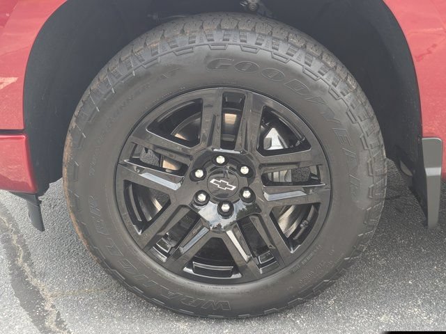 Used 2024 Chevrolet Silverado 1500 RST w/ Z71 Off-Road Package AWD/4WD image 11