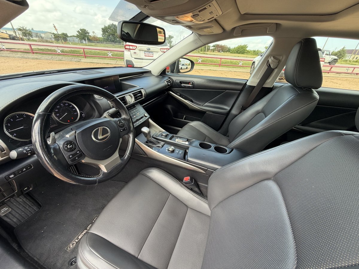 Used 2016 Lexus IS 200t RWD image 15