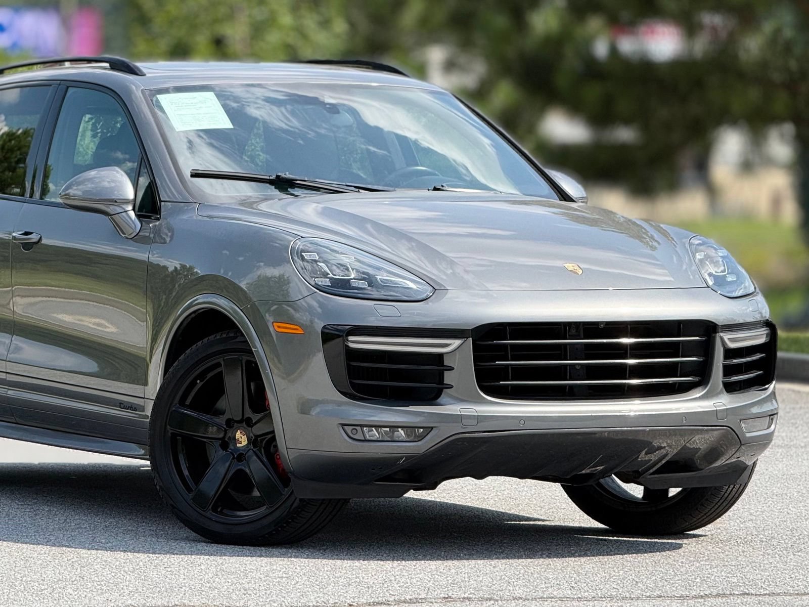 Used 2016 Porsche Cayenne Turbo AWD/4WD image 46
