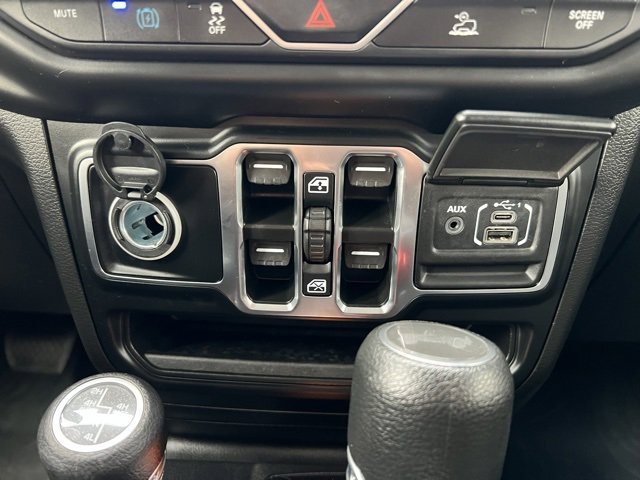 Used 2023 Jeep Wrangler Unlimited w/ Cold Weather Group image 24
