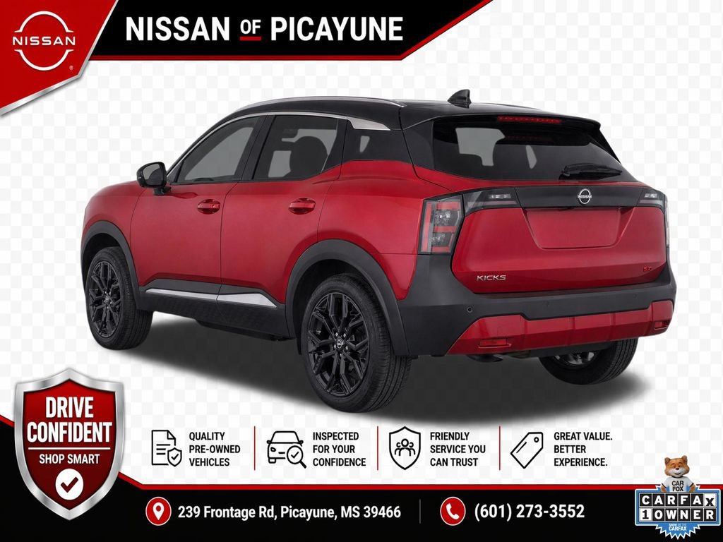 Used 2025 Nissan Kicks SR FWD image 3