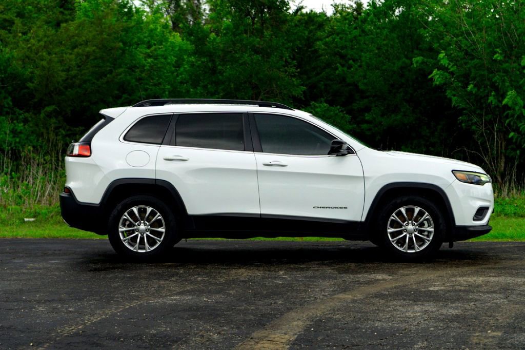 Used 2022 Jeep Cherokee Latitude Lux FWD image 5