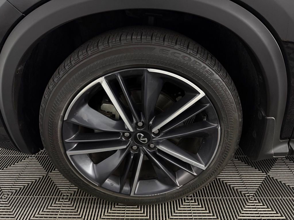 Used 2023 INFINITI QX55 Luxe w/ Cargo Package image 11