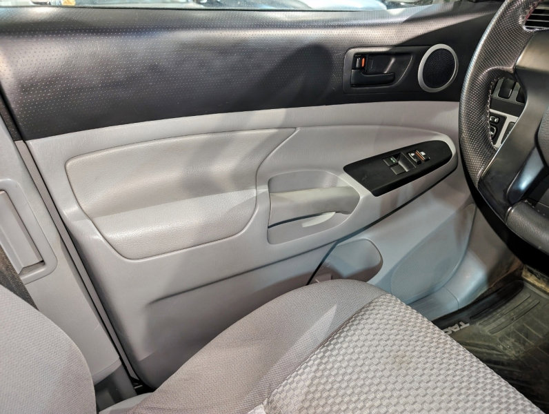 Used 2012 Toyota Tacoma 2WD Access Cab image 33