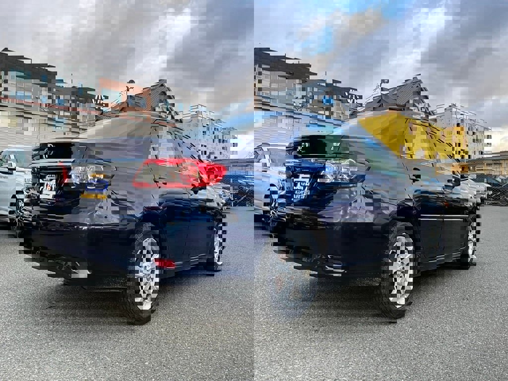 Used 2013 Toyota Corolla LE image 8