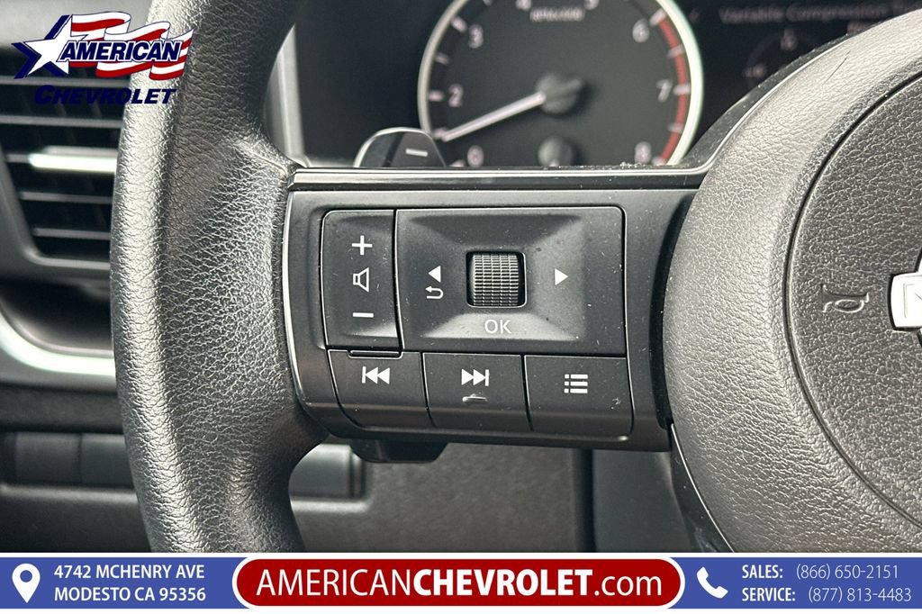 Used 2024 Nissan Rogue SV FWD image 32