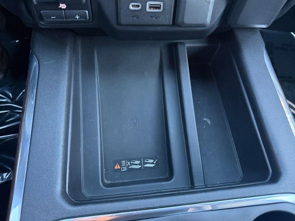 Used 2019 Chevrolet Silverado 1500 High Country image 27