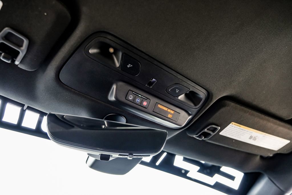 Used 2019 Chevrolet Camaro ZL1 RWD image 21