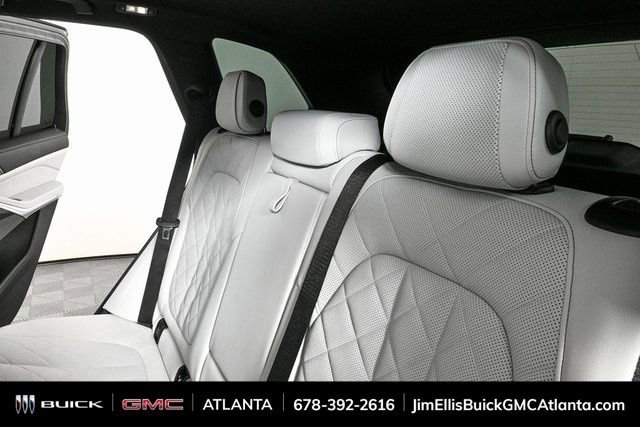 Used 2024 BMW X5 xDrive40i w/ Premium Package image 21