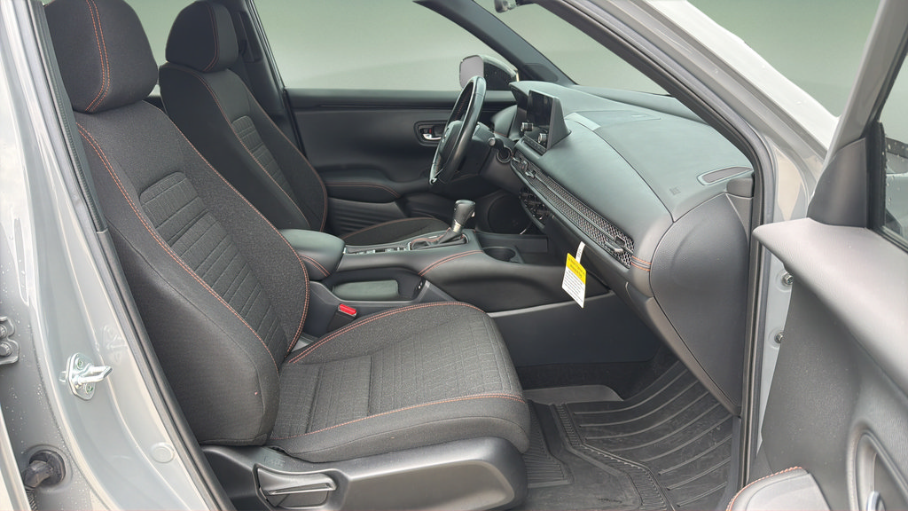 Used 2025 Honda HR-V Sport image 11