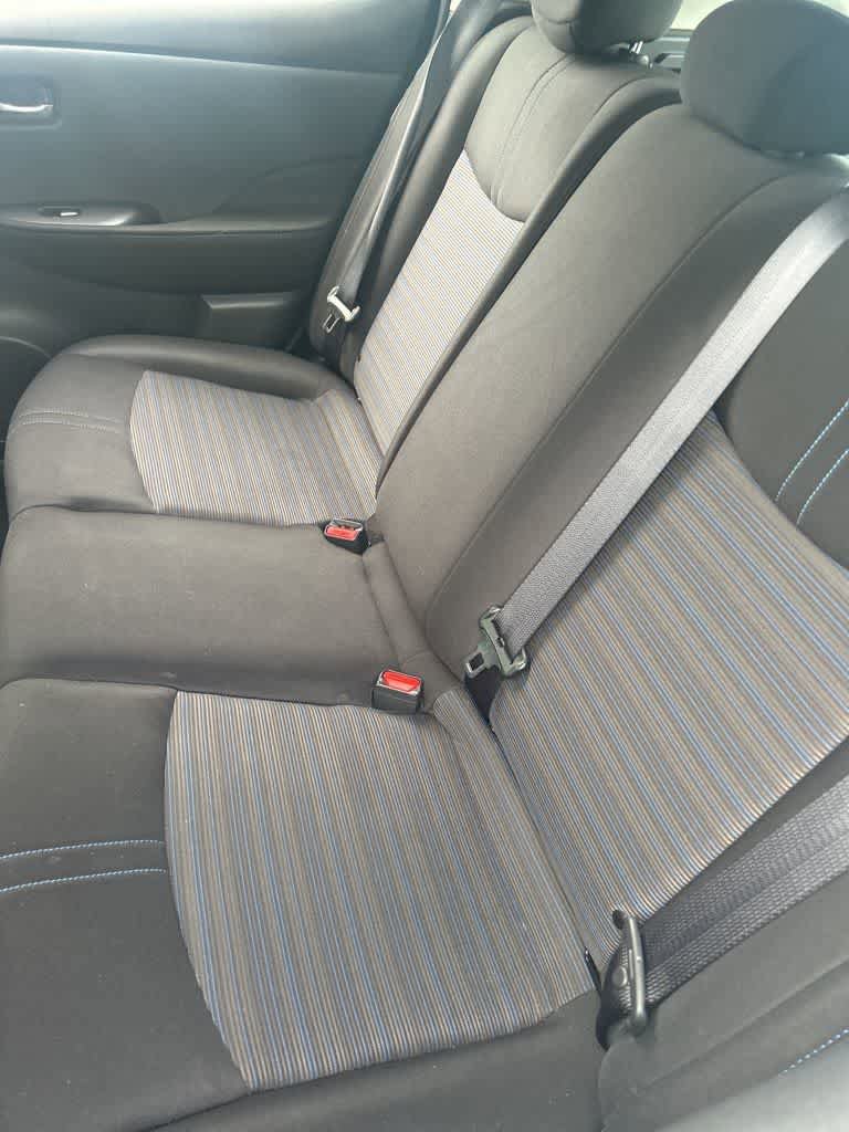 Used 2023 Nissan Leaf S image 6