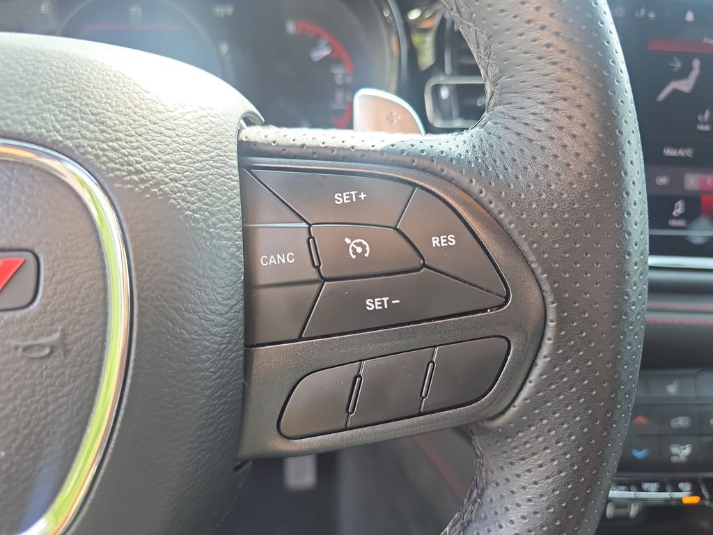 Used 2025 Dodge Durango GT AWD/4WD image 17