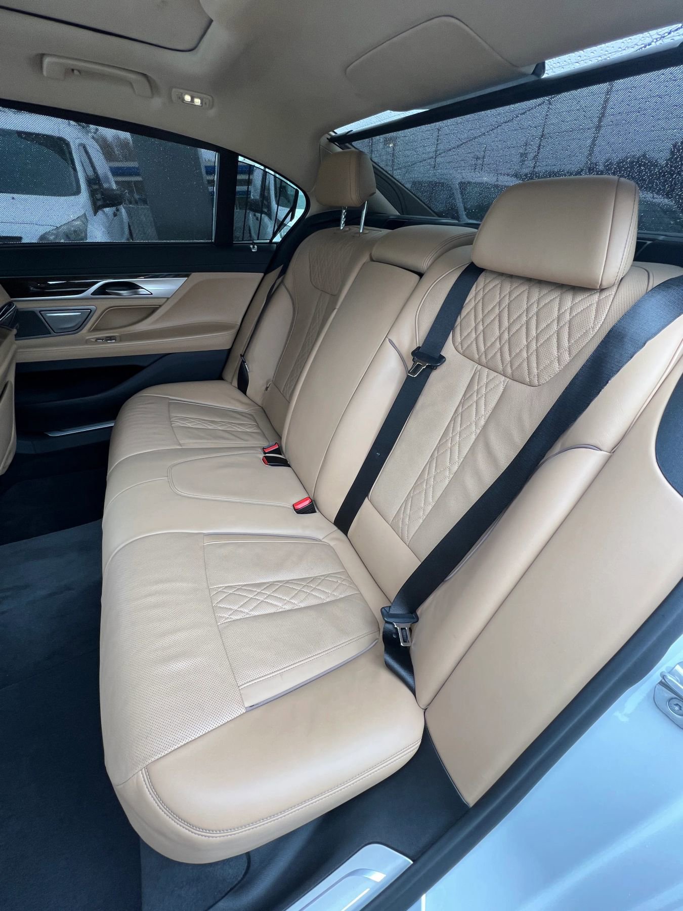 Used 2022 BMW 740i image 13