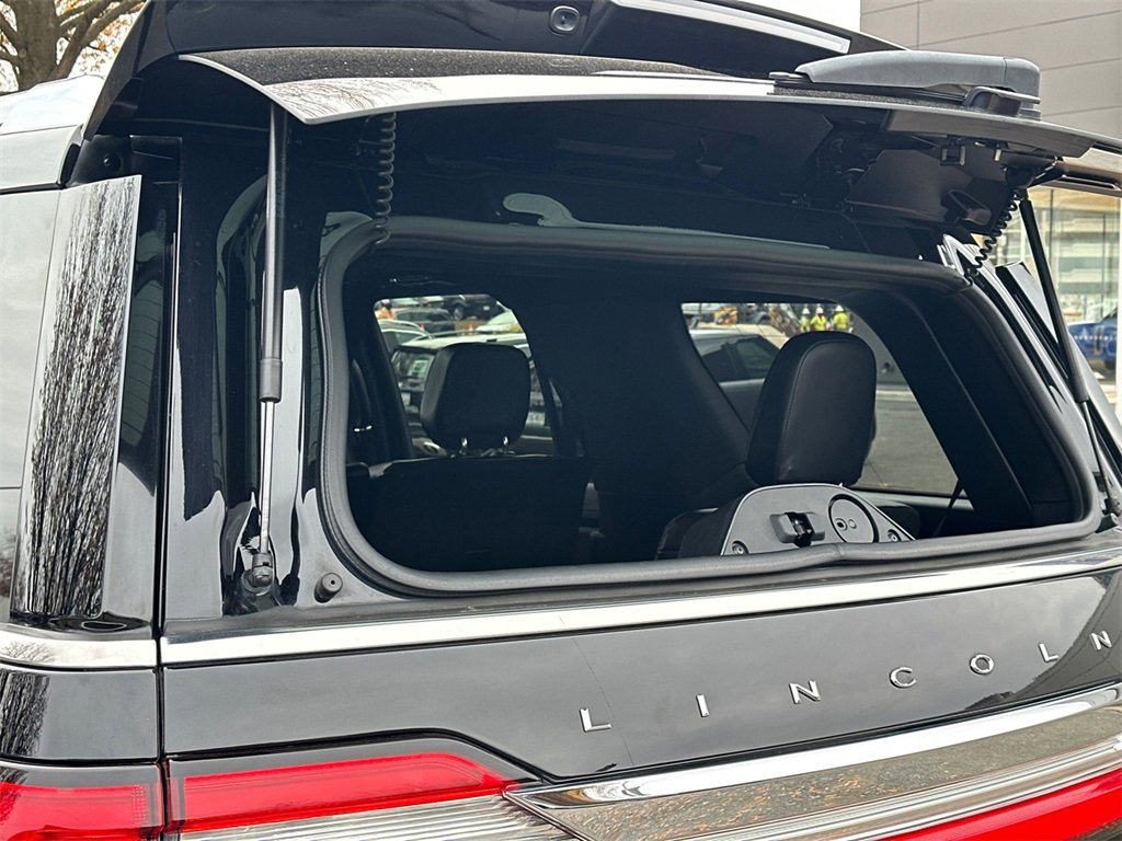 Used 2021 Lincoln Navigator Reserve image 8