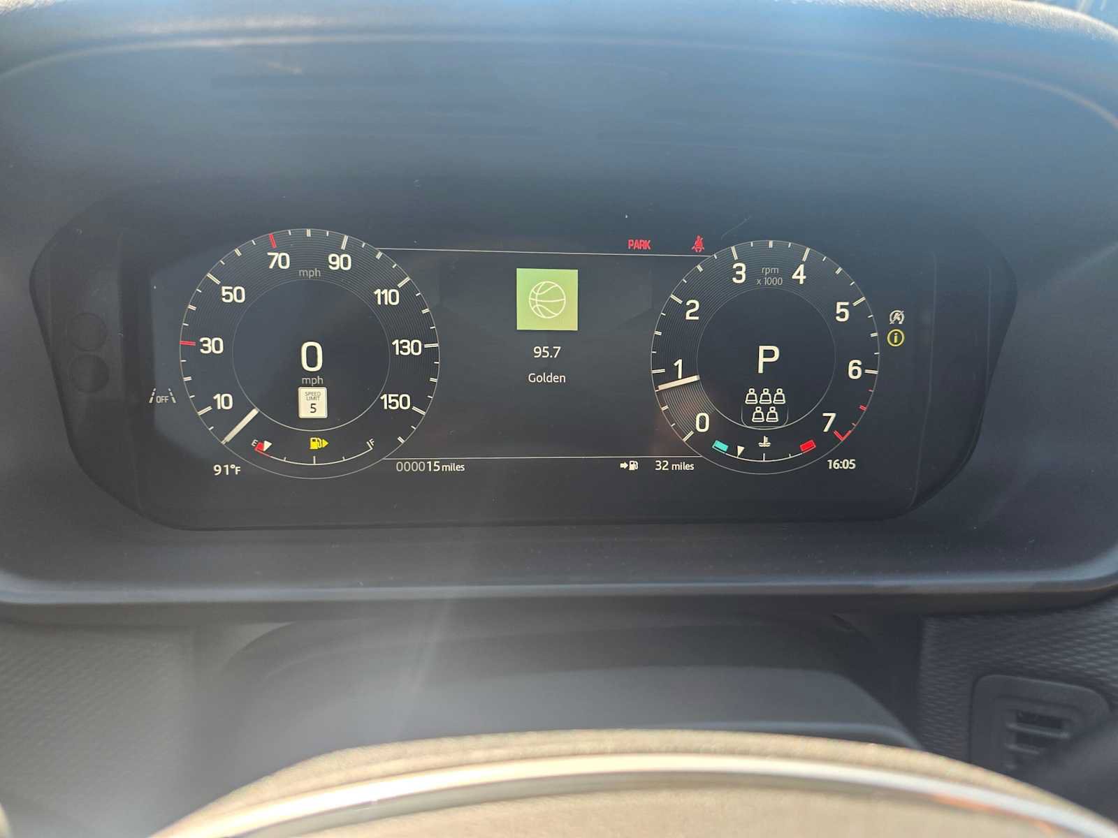 New 2026 Land Rover Discovery Dynamic SE AWD/4WD image 26
