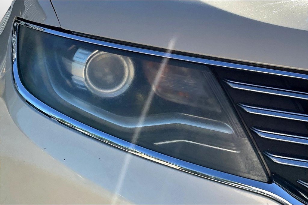 Used 2016 Lincoln MKX Premiere w/ Cargo Utility Package AWD/4WD image 27