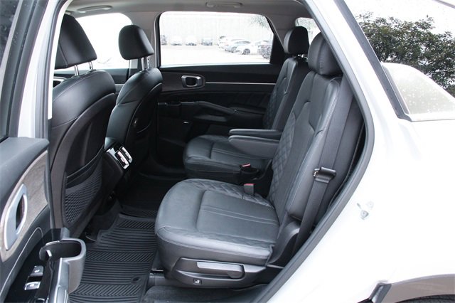 Used 2022 Kia Sorento SX Prestige image 39