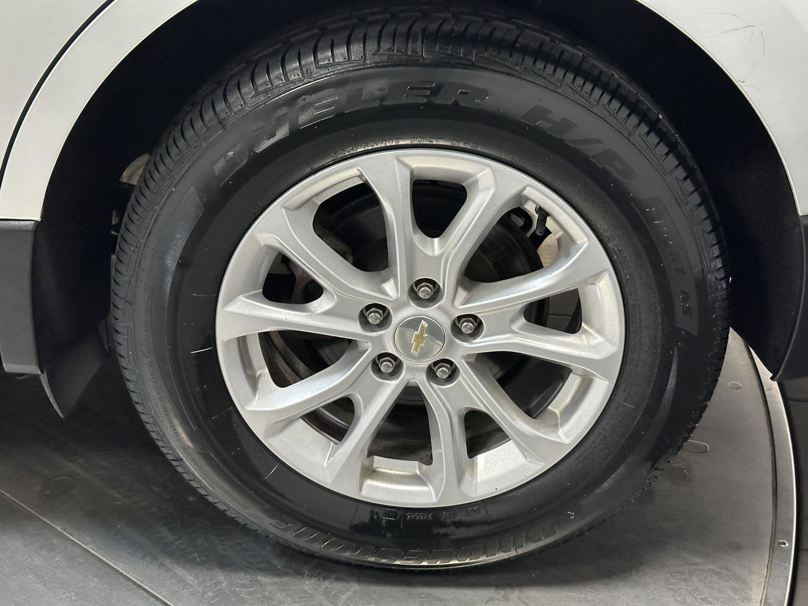 Used 2020 Chevrolet Equinox LS w/ LS Convenience Package image 19