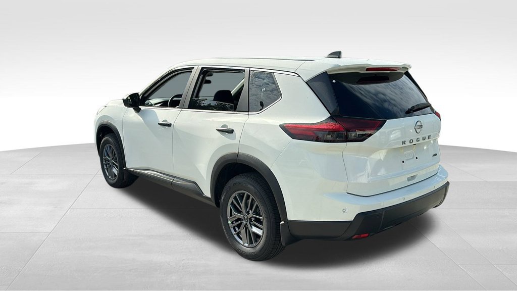 Certified 2025 Nissan Rogue S AWD/4WD image 5