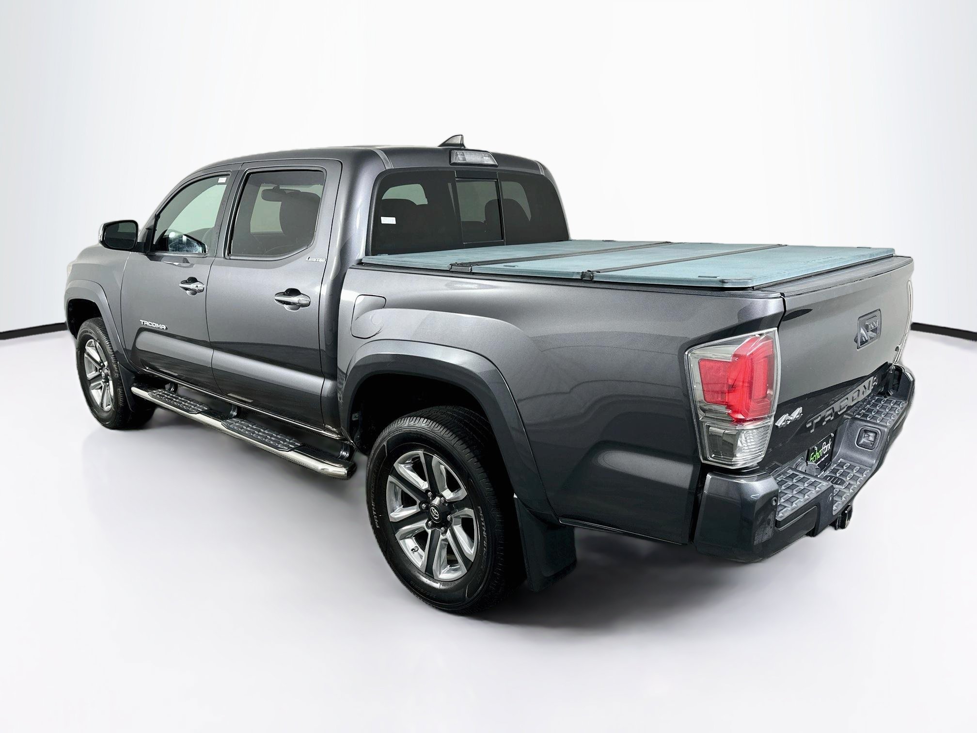 Used 2017 Toyota Tacoma Limited w/ Tow Package AWD/4WD image 5