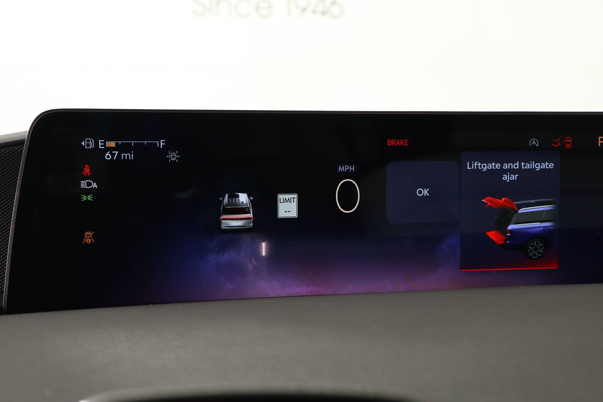 New 2026 Lincoln Navigator Premiere image 4