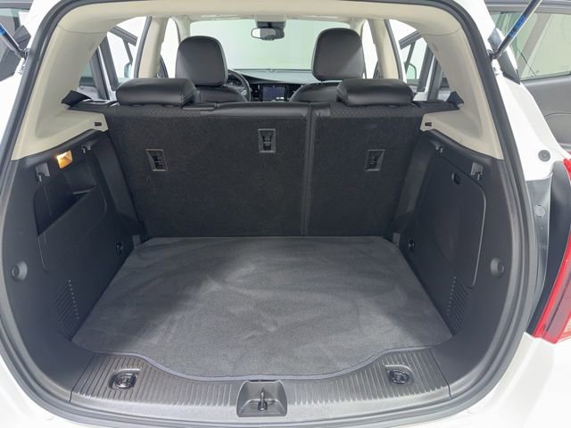 Used 2022 Buick Encore Preferred w/ Safety Package image 22