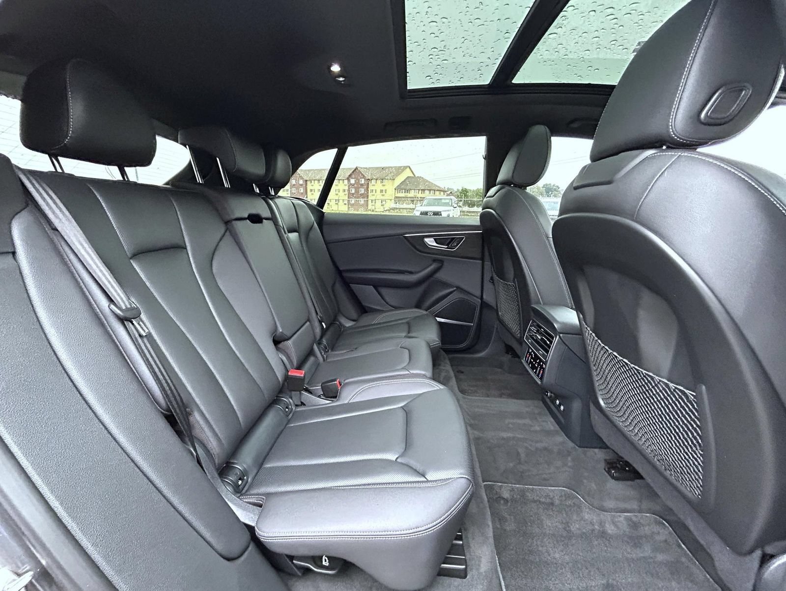 Used 2019 Audi Q8 Premium Plus AWD/4WD image 19