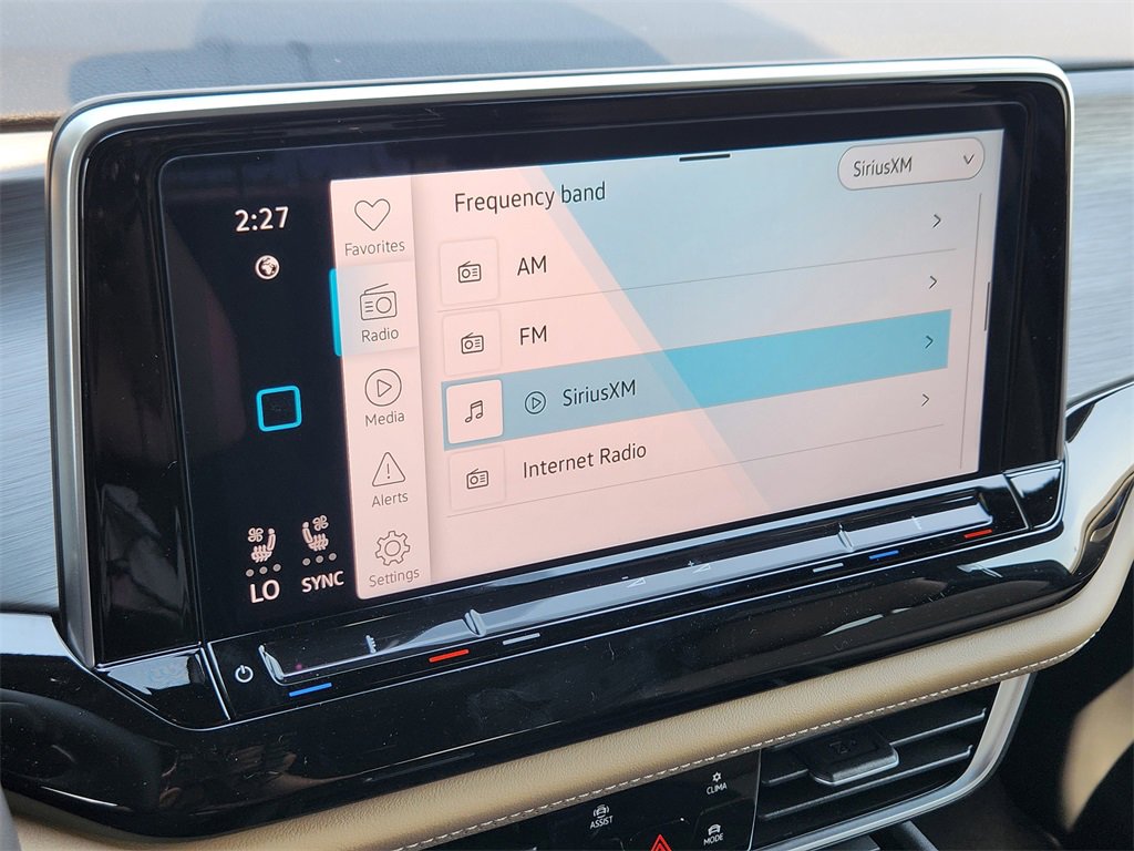 New 2025 Volkswagen Atlas Cross Sport SE image 10