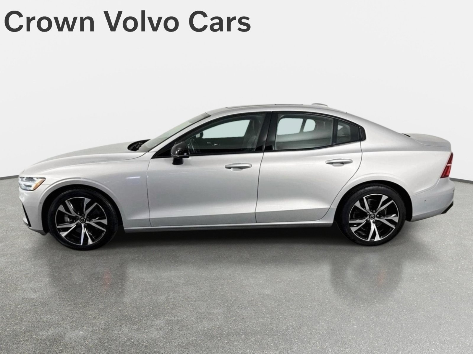 Used 2025 Volvo S60 B5 Plus FWD image 8