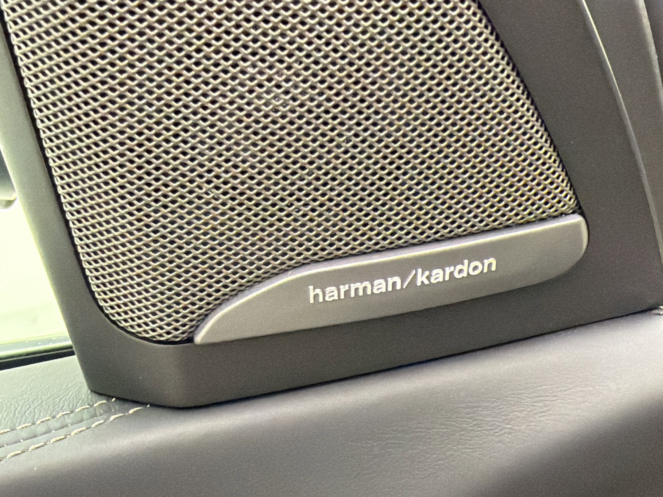 Certified 2024 BMW X7 xDrive40i w/ Premium Package image 23