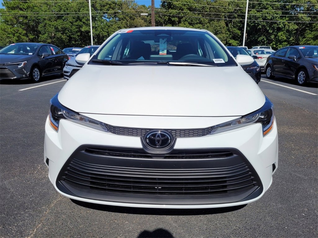 New 2025 Toyota Corolla LE image 2