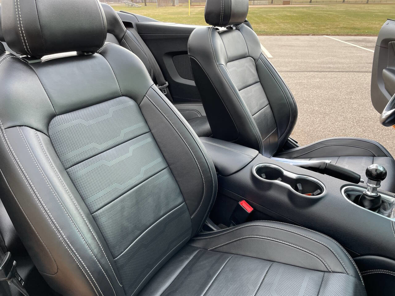 Used 2018 Ford Mustang GT Premium w/ GT Performance Package image 11