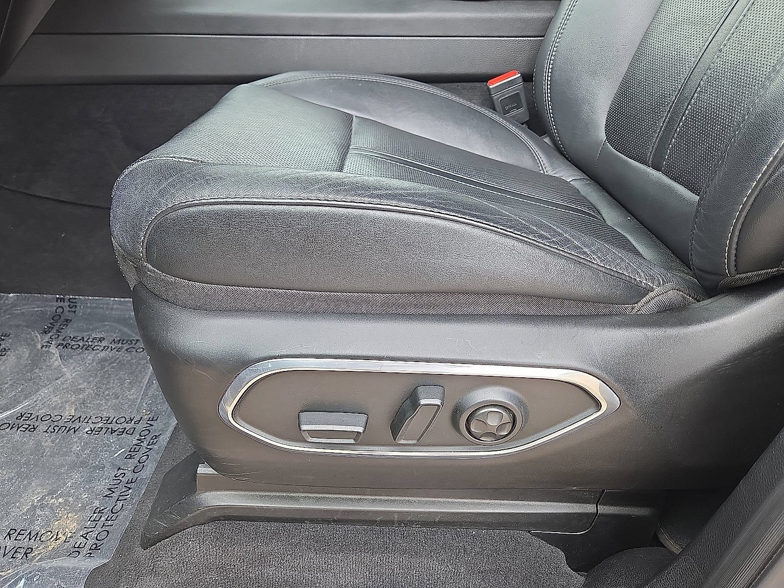 Used 2024 Jeep Wagoneer Series II w/ Flexible Seating Group RWD image 25