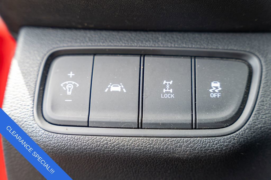 Used 2020 Hyundai Santa Fe SE image 20