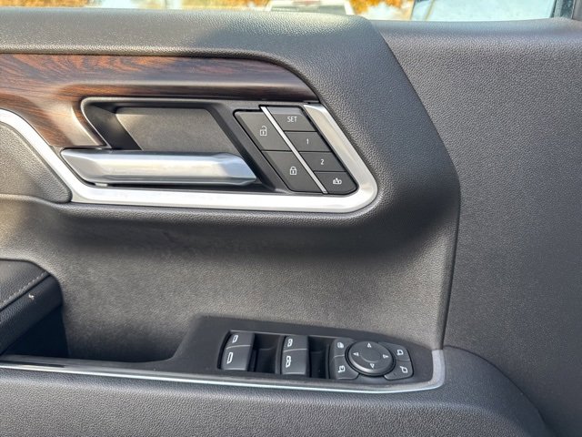 Used 2025 GMC Sierra 1500 SLT image 19