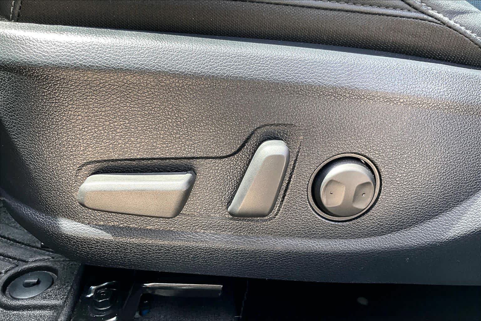 Certified 2024 Kia Seltos EX FWD image 30
