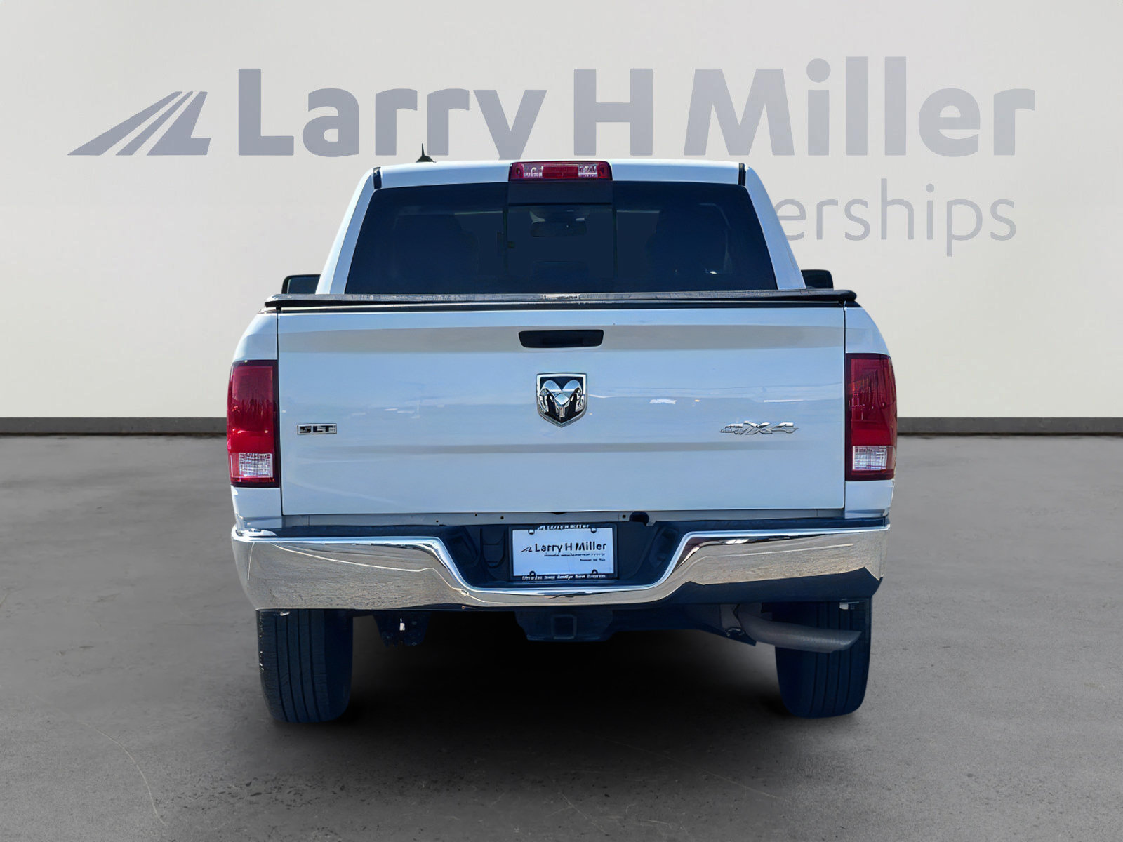 Used 2019 RAM 1500 Classic SLT w/ Luxury Group AWD/4WD image 5