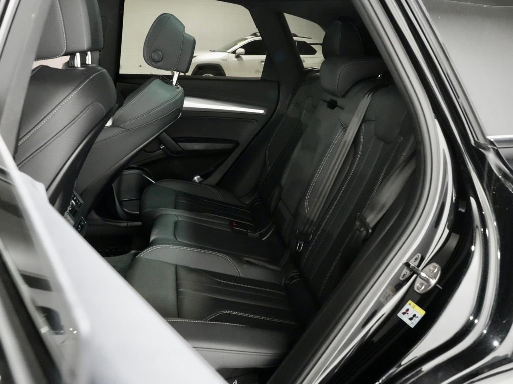 Used 2024 Audi Q5 2.0T Premium image 29