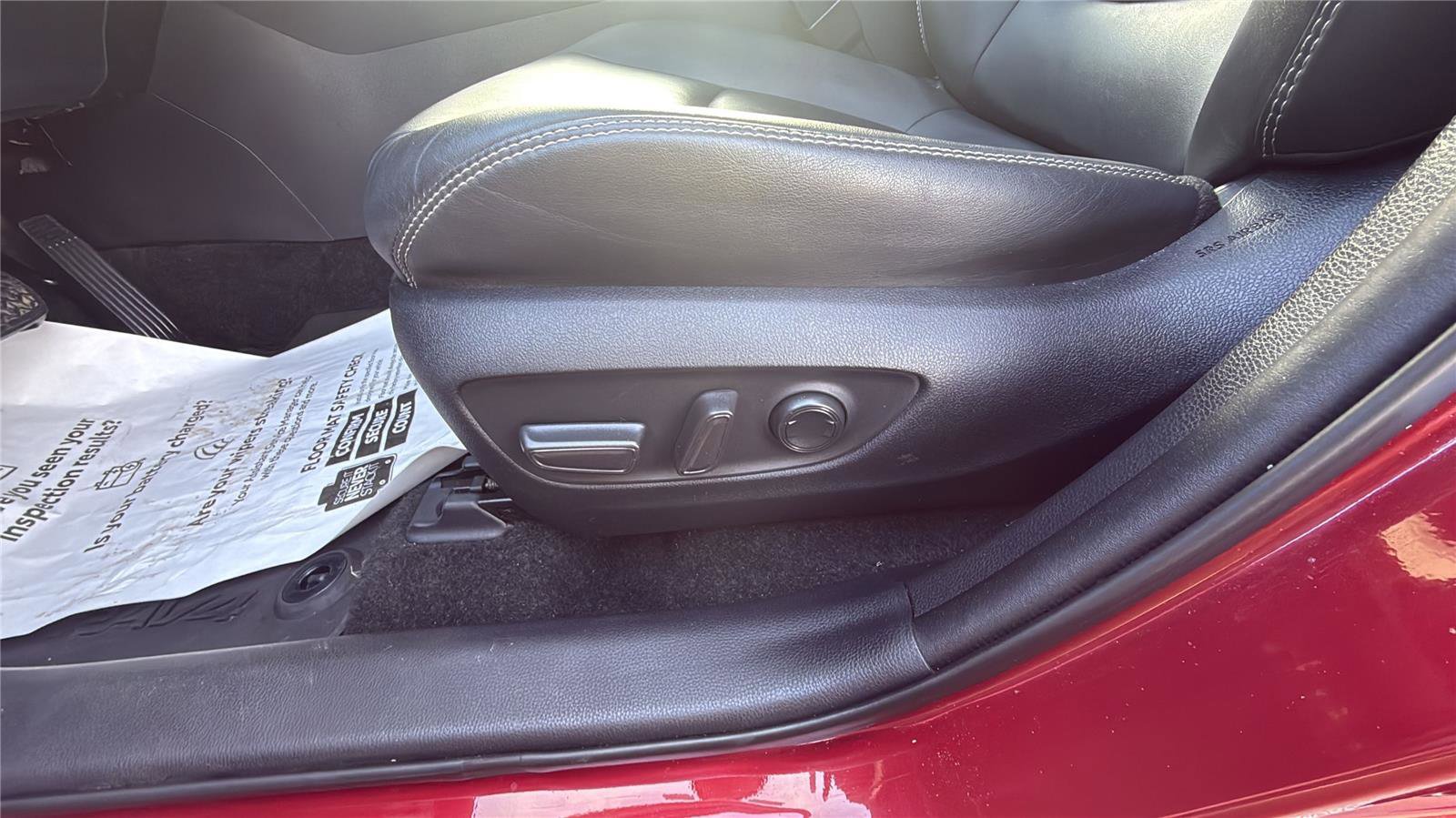 Used 2021 Toyota RAV4 XLE Premium image 23