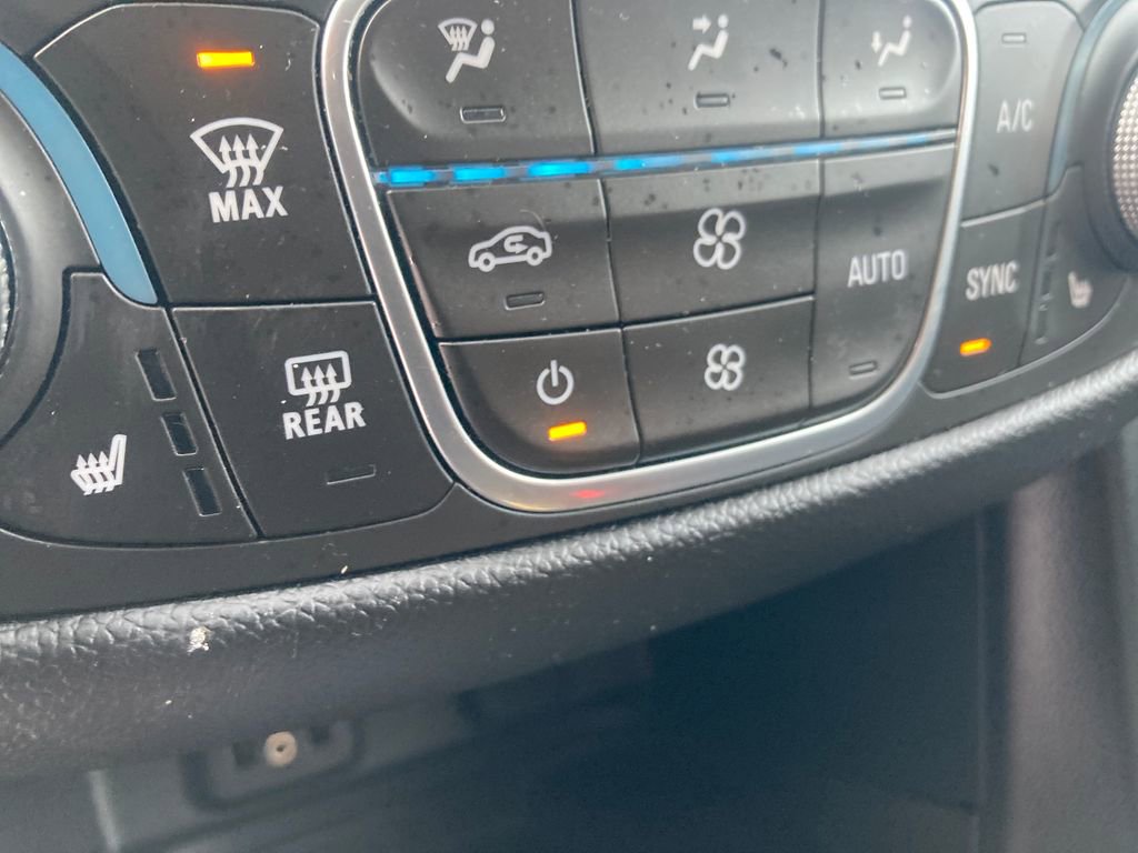 Used 2018 Chevrolet Equinox Premier image 48