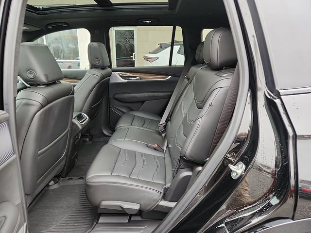 Certified 2025 Cadillac XT6 Sport w/ Platinum Package image 10
