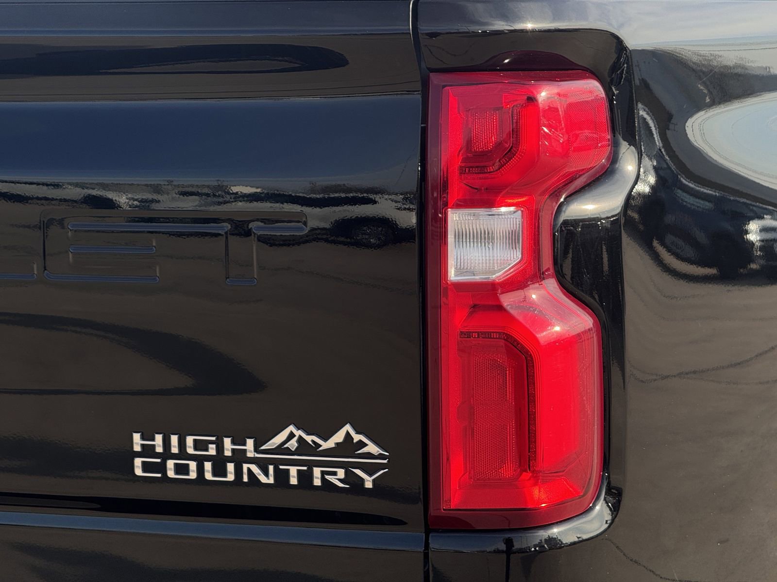 Used 2022 Chevrolet Silverado 3500 High Country image 13