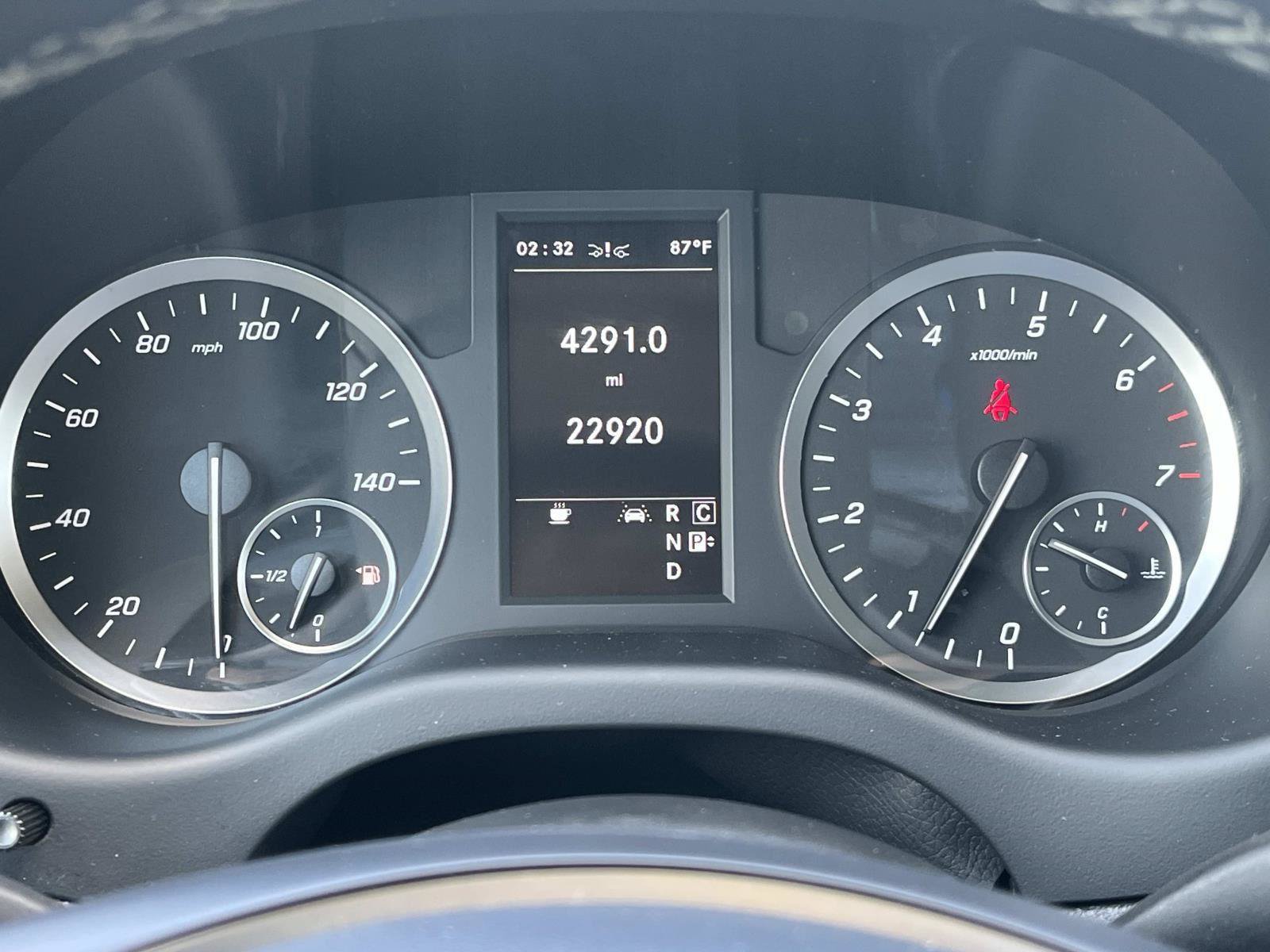 Used 2023 Mercedes-Benz Metris Passenger image 33