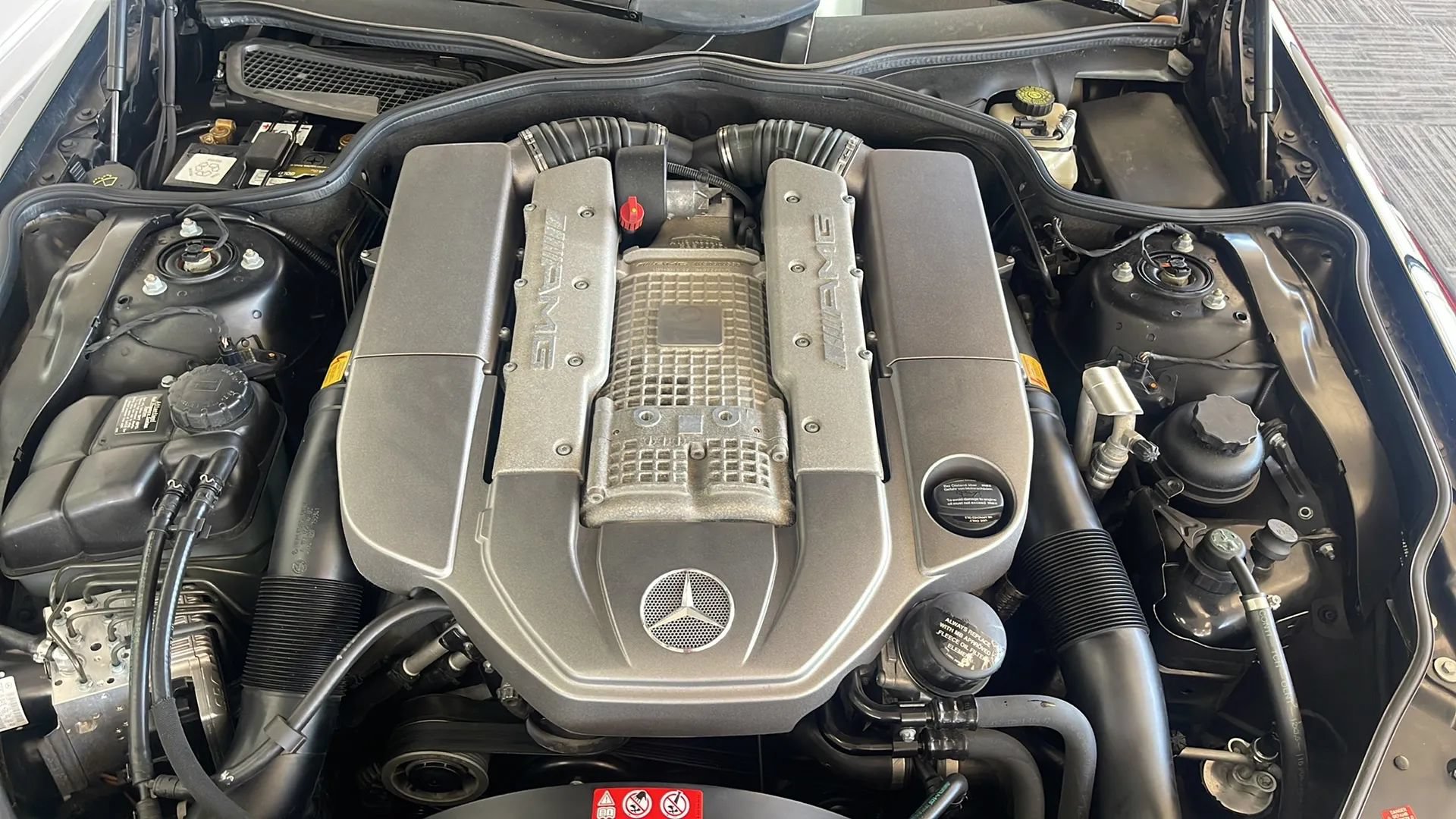 Used 2005 Mercedes-Benz SL 55 AMG image 29